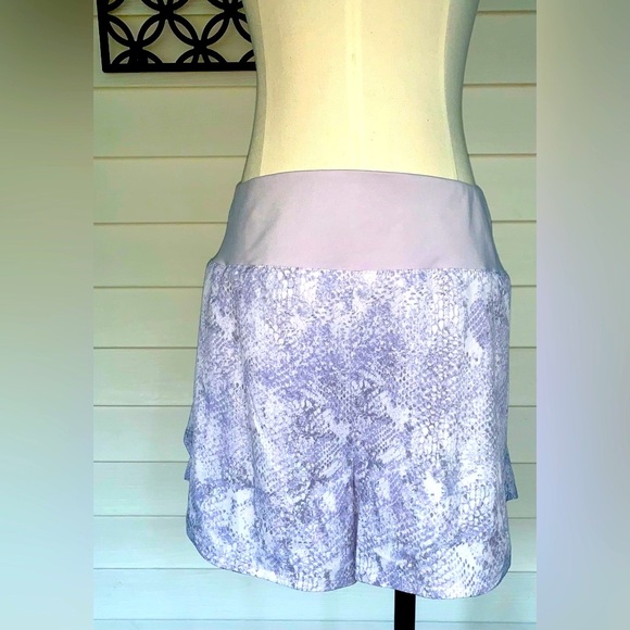 Women’s Avia Compression Short w/ Zipper pocket and built in underwear NWT - Picture 1 of 6